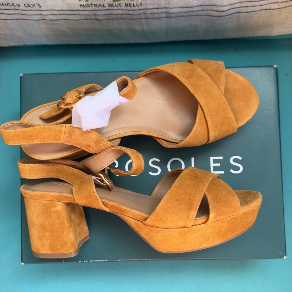 AEROSOLES Cosmos Women's Tan Suede Platform Heel Sandals